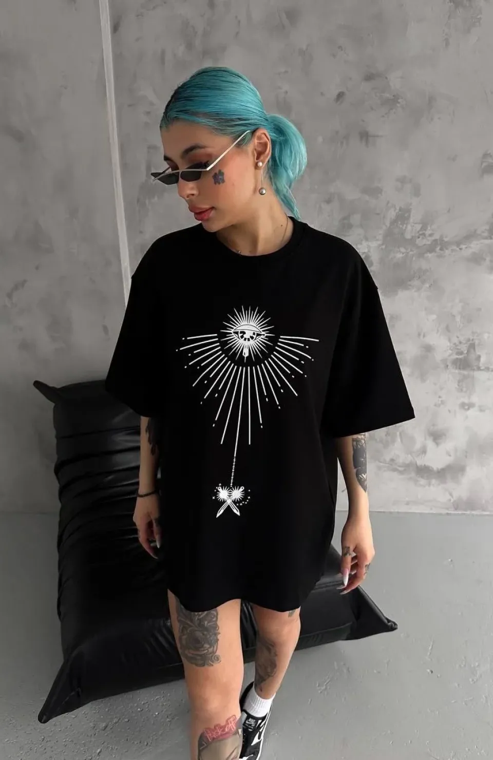 Unisex Bisiklet Yaka Baskılı Oversize T-Shirt - Siyah Somersan Giyim | Kadın, Erkek ve Çocuk Moda