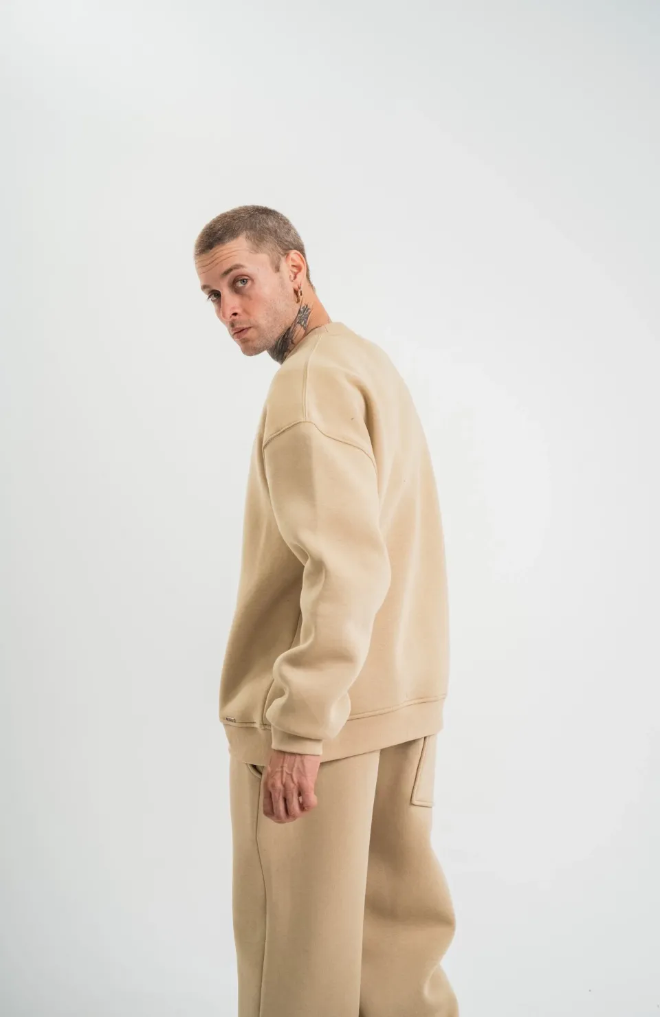 Uzun Kol Bisiklet Yaka Basic SweatShirt - Bej Somersan Giyim | Kadın, Erkek ve Çocuk Moda