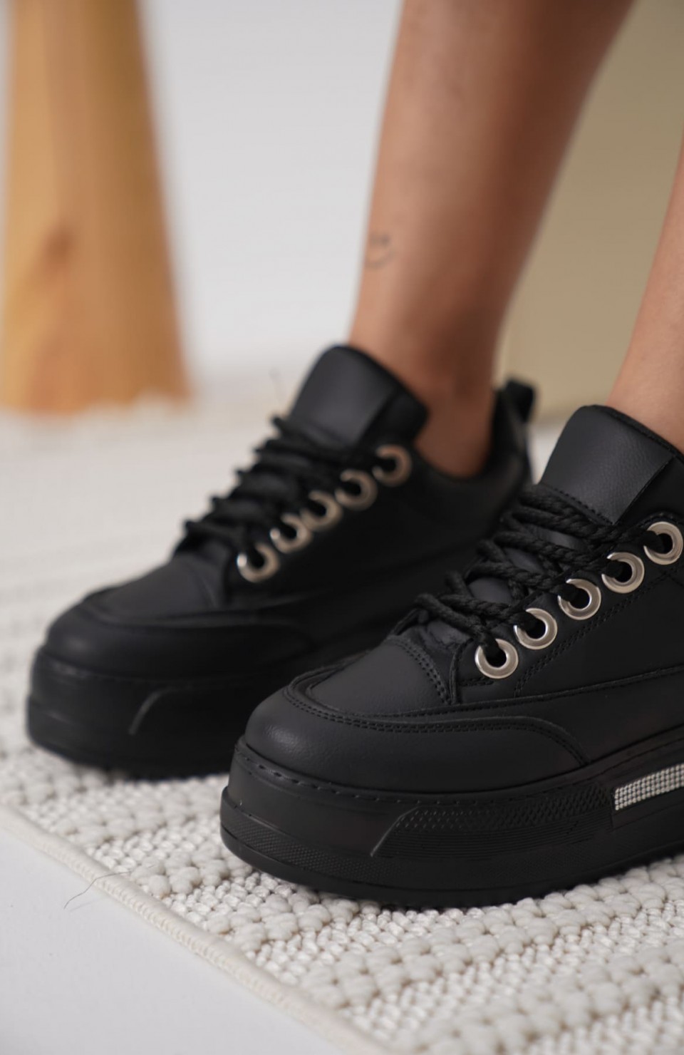 Kadın Siyah Tabanlı Siyah Gizli Topuklu Sneaker TR04MS01D Somersan Giyim | Kadın, Erkek ve Çocuk Moda