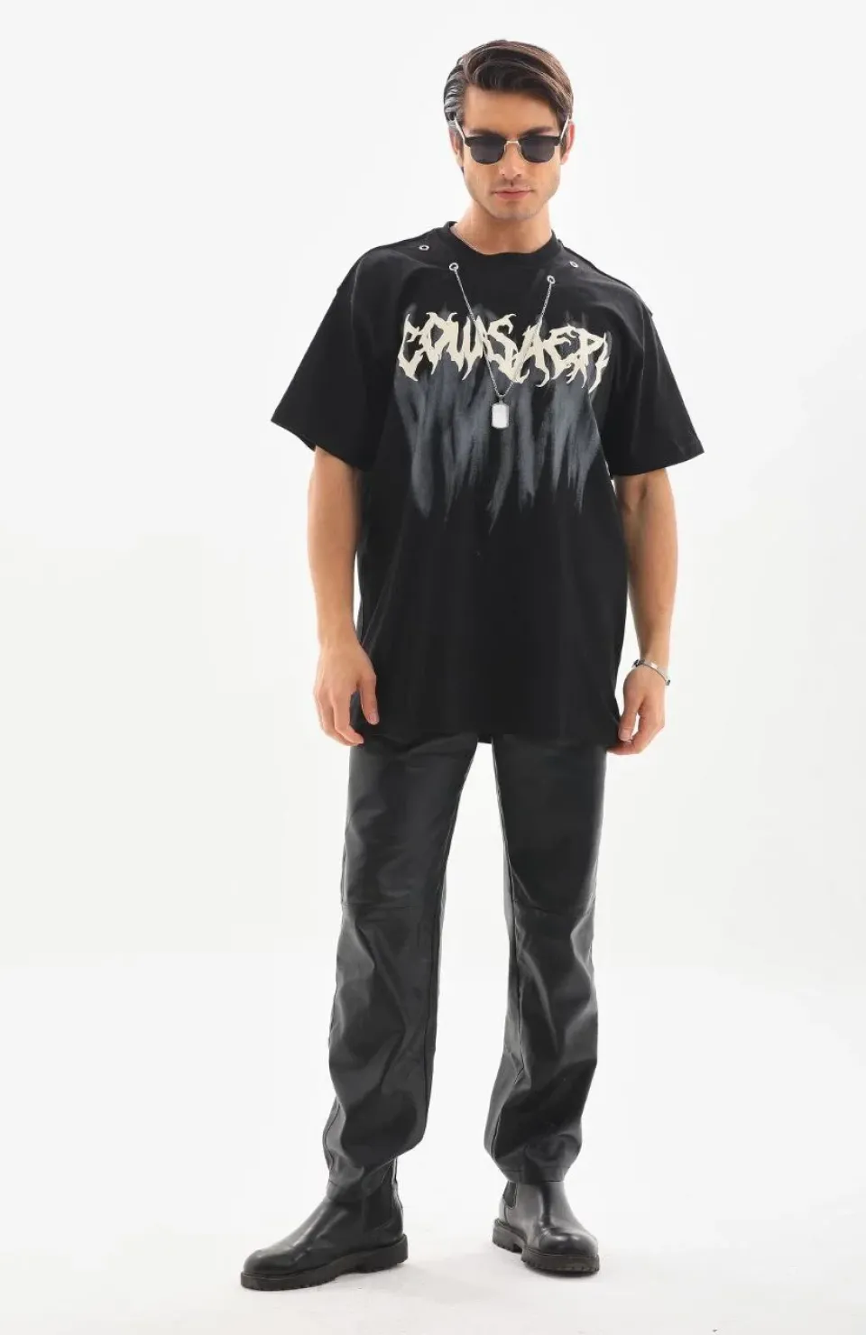 Unisex Oversize Kolye Dahil T-Shirt - Siyah