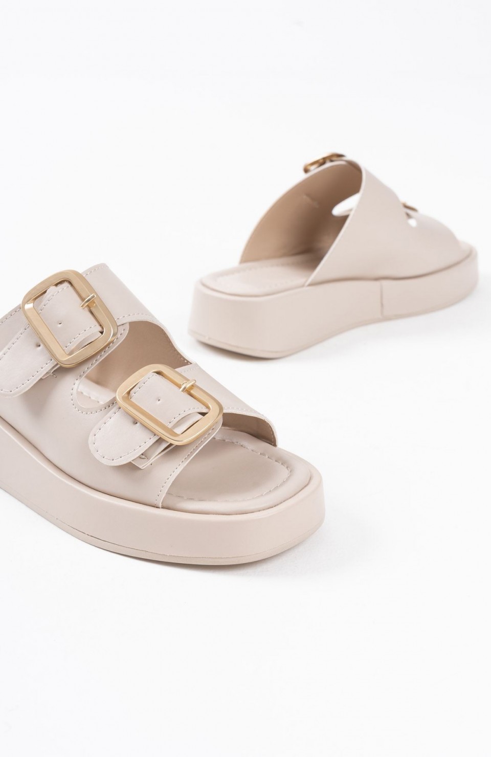 Bej Cilt Kadın Tokalı Terlik TR17MY01C Somersan Giyim | Kadın, Erkek ve Çocuk Moda