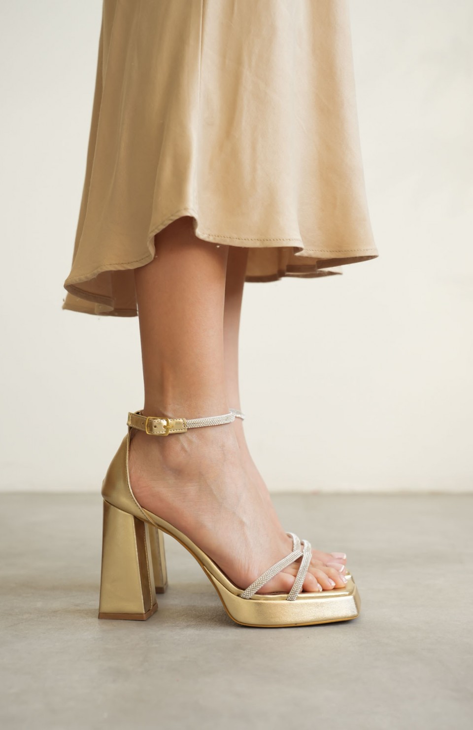 Kadın Altın Topuklu Sandalet TR12MY01F Somersan Giyim | Kadın, Erkek ve Çocuk Moda