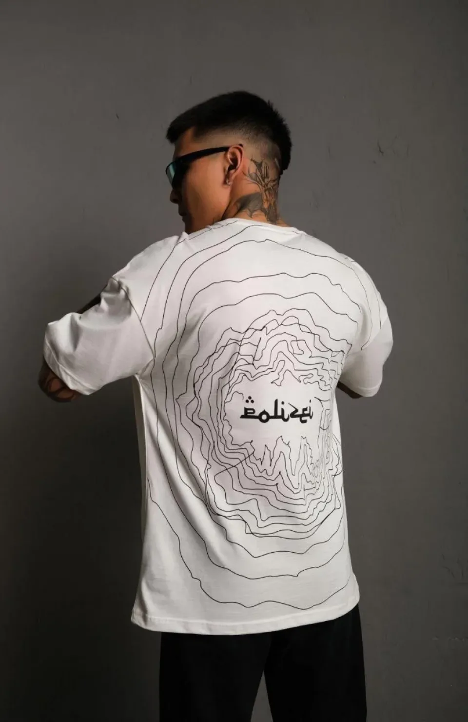 Erkek Bisiklet Yakalı Sırt Baskılı Oversize T-Shirt - Beyaz Somersan Giyim | Kadın, Erkek ve Çocuk Moda