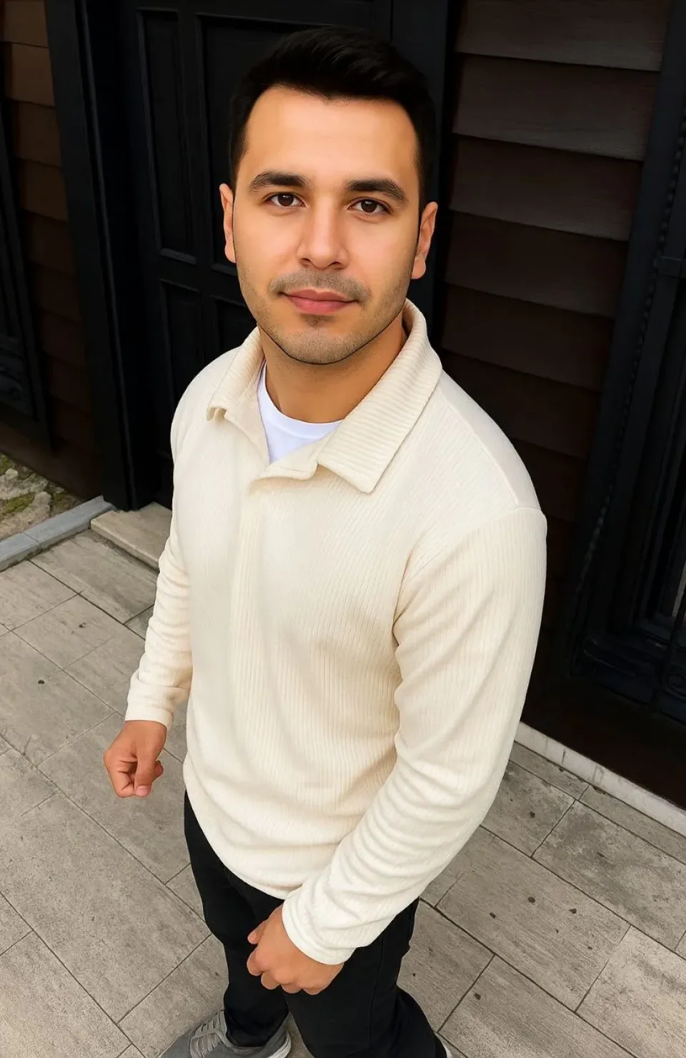 Erkek Fitilli Polar Sweatshirt – Düğmesiz Polo Yaka, Oversize Rahat Kalıp, Kalın Polar Kumaş, Kışlık ve Baharlık Şık Günlük Üst - Beyaz Somersan Giyim | Kadın, Erkek ve Çocuk Moda