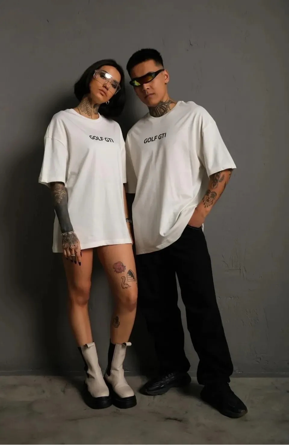 Erkek Oversize Baskılı Tişört – Golf GTI Retro Araba Desenli, Ön & Arka Dijital Baskı, Sokak Modası Stil - Beyaz