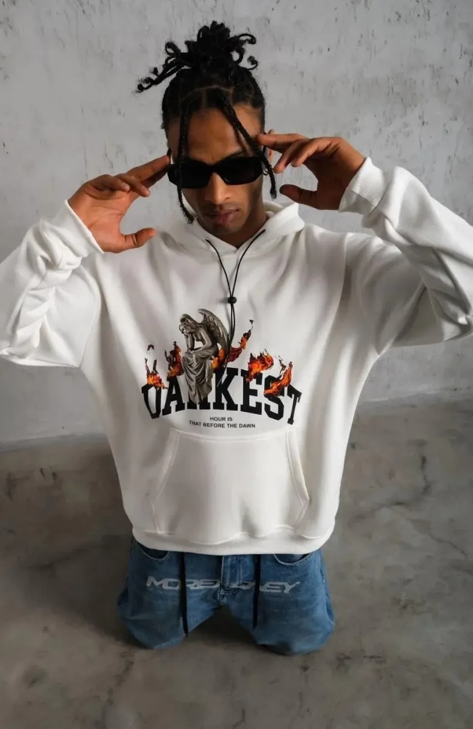 Erkek Oversize Kapüşonlu Sweatshirt – Beyaz Renk Üç İplik İçi Pamuklu Kanguru Cepli Baskılı Hoodie Rahat Kalıp Kışlık Günlük Kombinlere Uygun - Beyaz