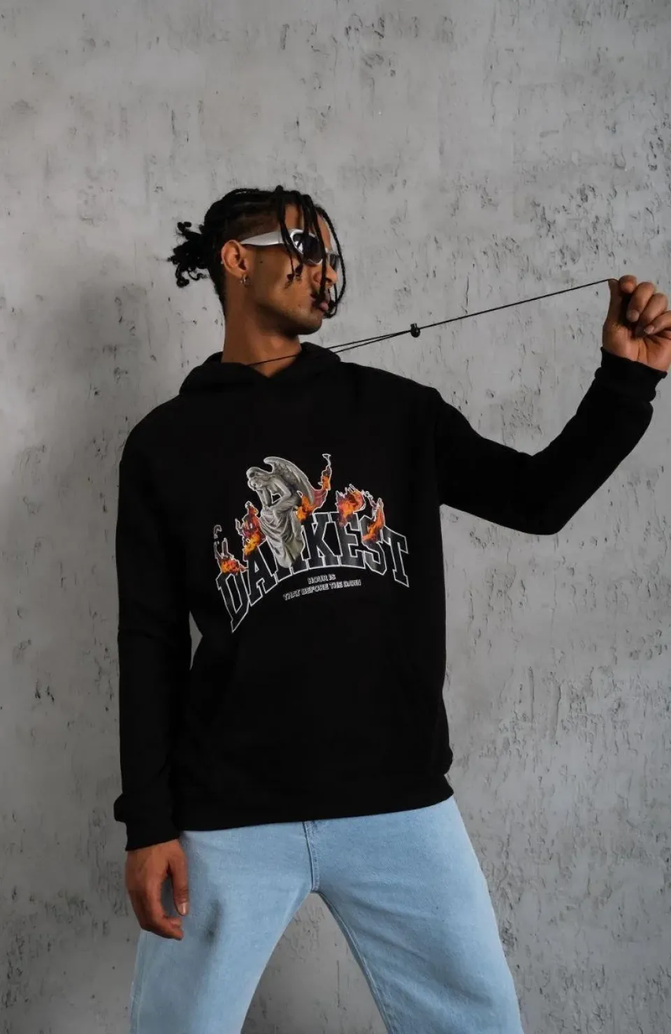 Erkek Oversize Kapüşonlu Sweatshirt – Siyah Renk Üç İplik İçi Pamuklu Kanguru Cepli Baskılı Hoodie Rahat Kalıp Kışlık Günlük Kombinlere Uygun - Siyah