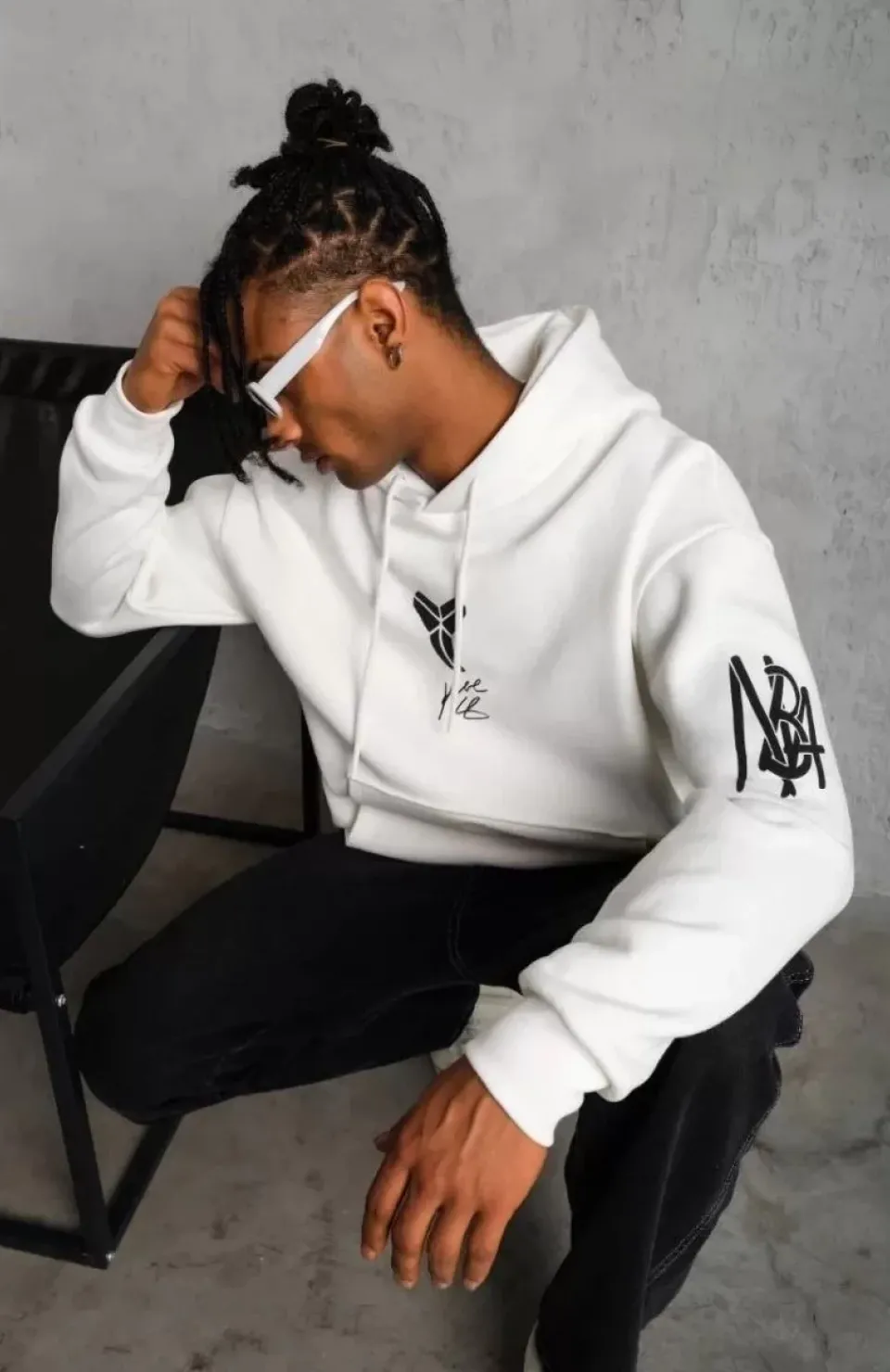 Unisex Sırt Baskılı Kapüşonlu Üç İplik Oversize Sweatshirt - Beyaz Somersan Giyim | Kadın, Erkek ve Çocuk Moda