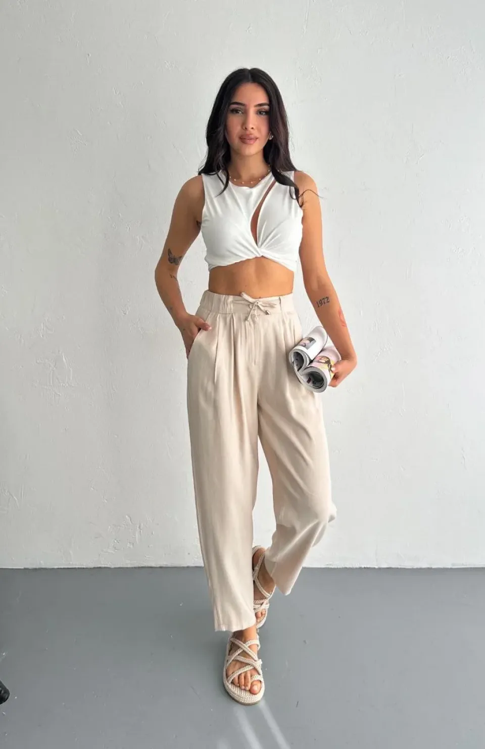 Kadın Yüksel Bel Beli Bağcıklı Rahat Boru Paça Pantalon - Kırık Beyaz