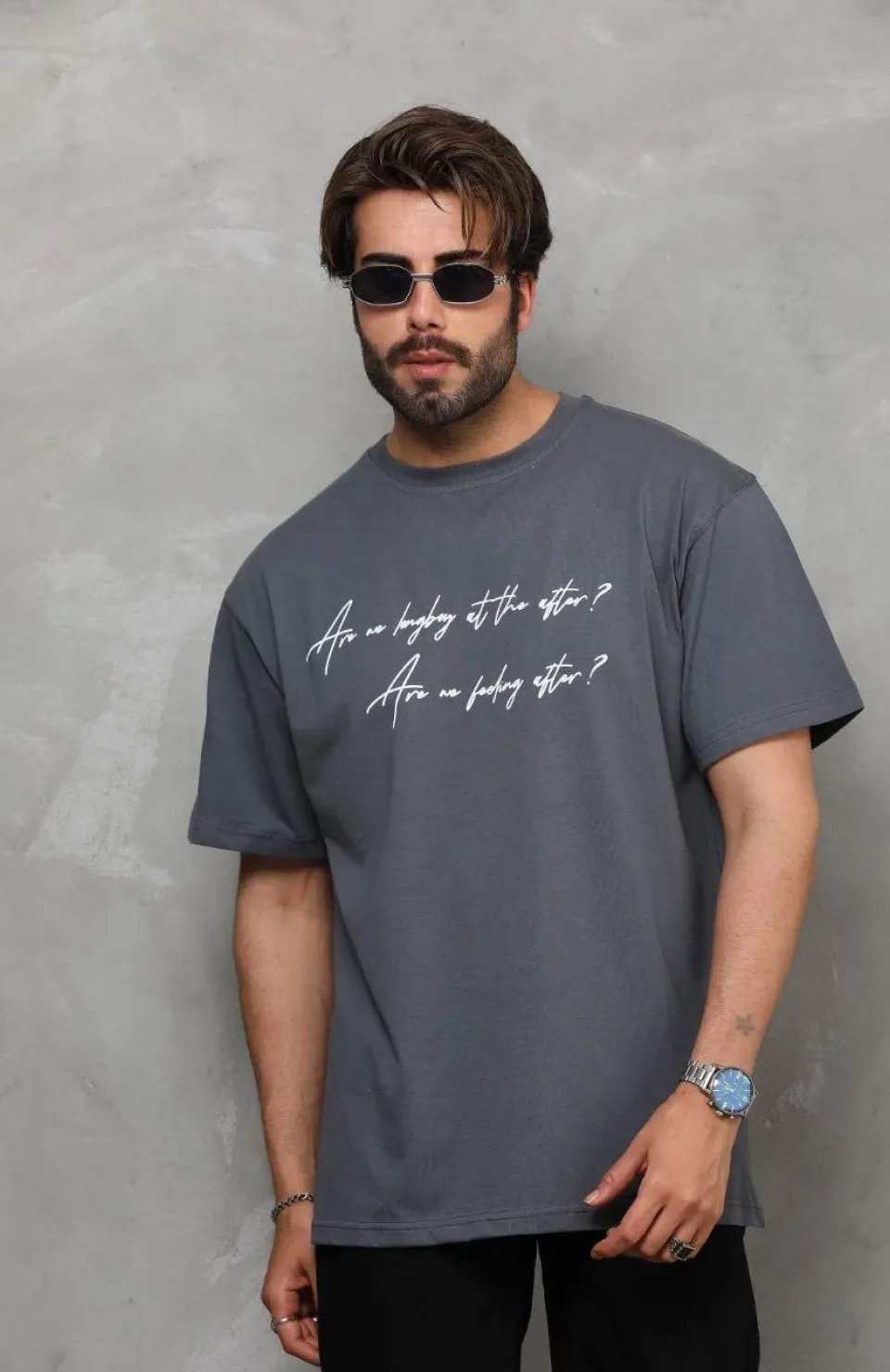 Unisex Bisiklet Yaka Baskılı Oversize T-Shirt - Füme Somersan Giyim | Kadın, Erkek ve Çocuk Moda