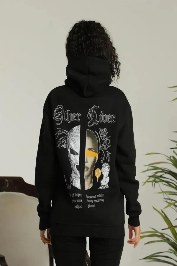 Kadın Kapşonlu Sweatshirt – Oversize Üç İplik Şardonlu Hoodie, “Other Lives” Ön & Arka Baskılı, Kanguru Cepli, Kışlık Rahat Günlük Stil - Siyah