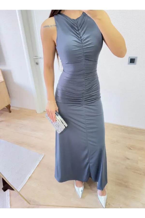 Bürümcük Kumaşlı İçi Astarlı Üzgülü Kolsuz Büzgülü Uzun Elbise - Füme