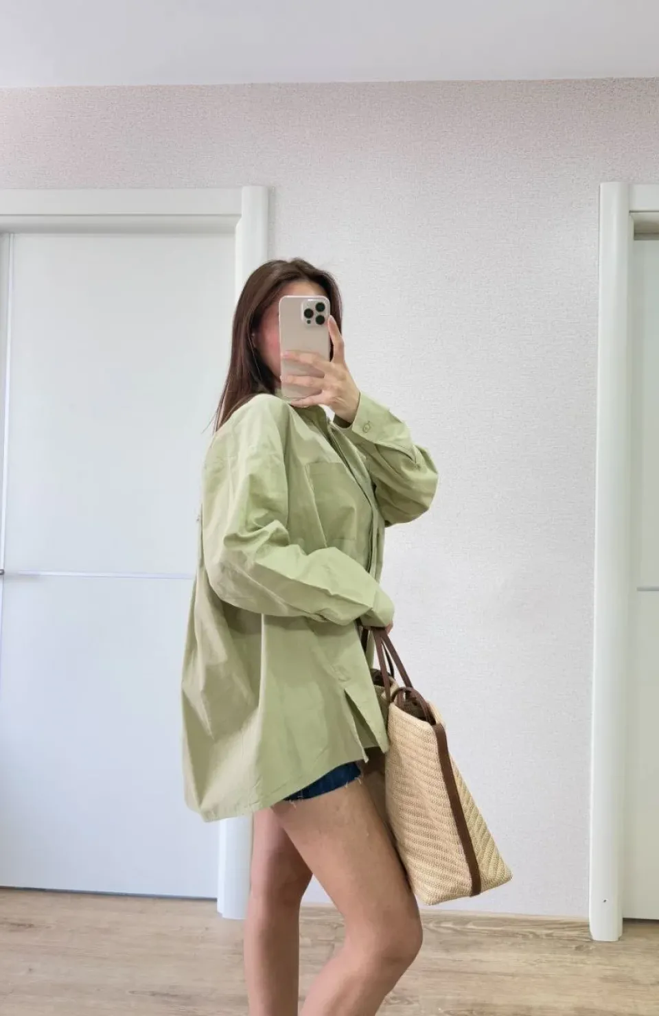 Poplin Kadın Yakalı Yandan Yırtmaçlı Arka Pens Detaylı Gömlek - Yeşil