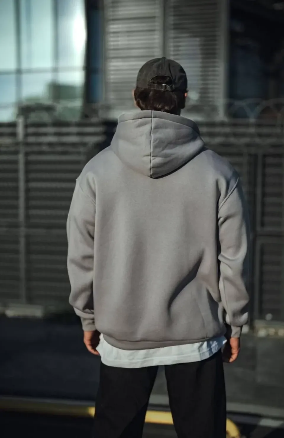 Üç İplik Penye Kapşonlu Basic SweatShirt - Boyalı Gri