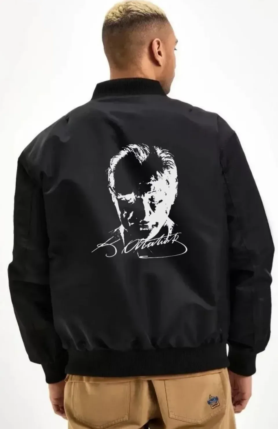 Erkek Unisex Bomber Mont – Siyah Renk, Atatürk Silüet Baskılı, Fermuarlı Cepli, Kapitone Astarlı, Bahar Kış Sezonu Günlük Ceket - Siyah