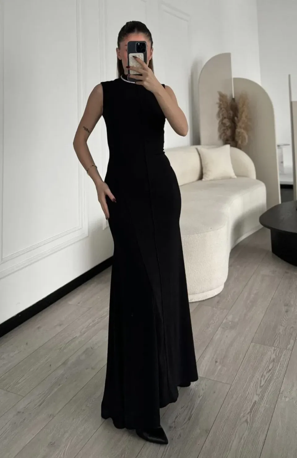 Kolsuz Yarım Bogazlı Uzun Elbise- Siyah