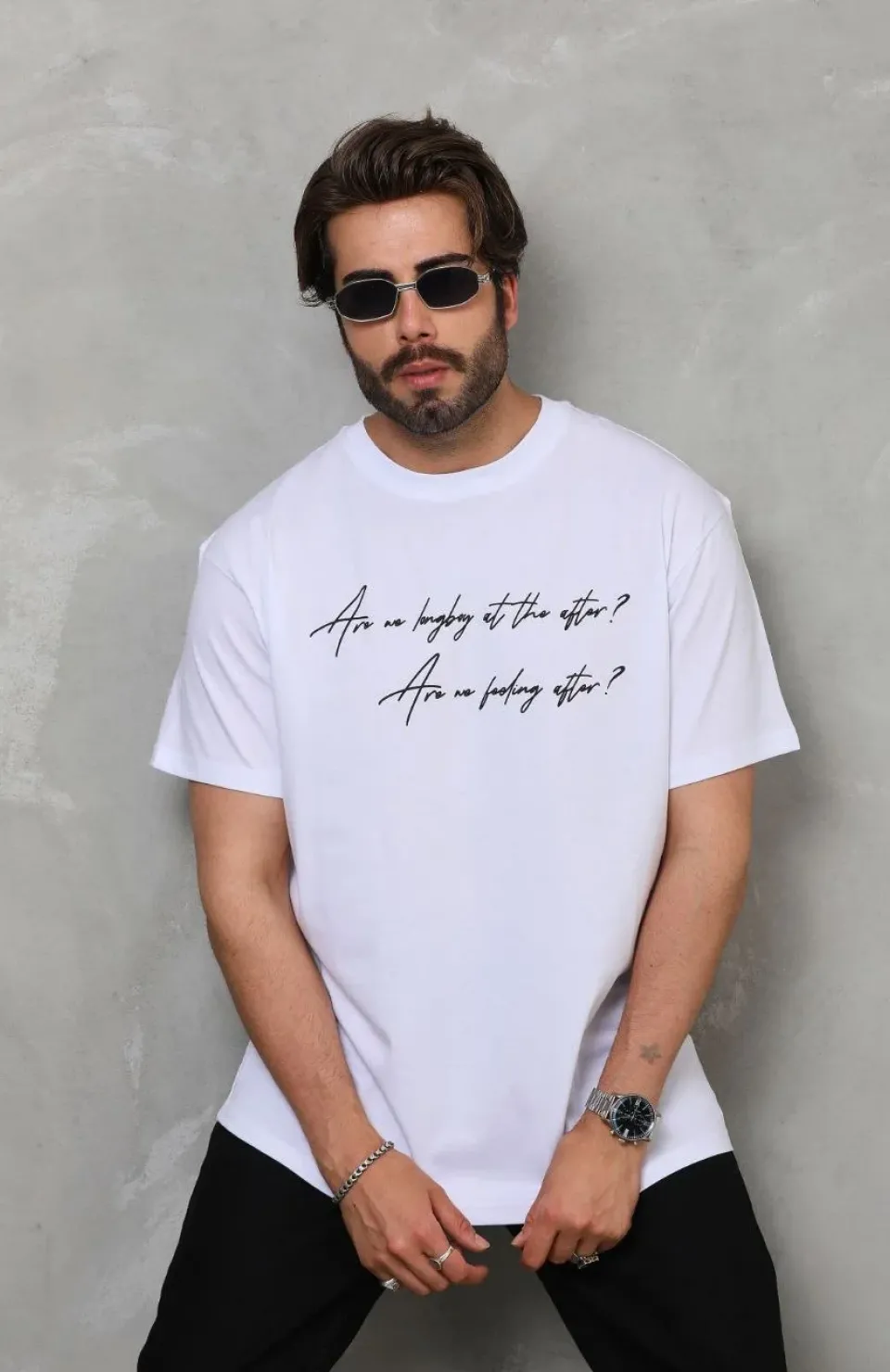 Unisex Bisiklet Yaka Baskılı Oversize T-Shirt - Beyaz Somersan Giyim | Kadın, Erkek ve Çocuk Moda