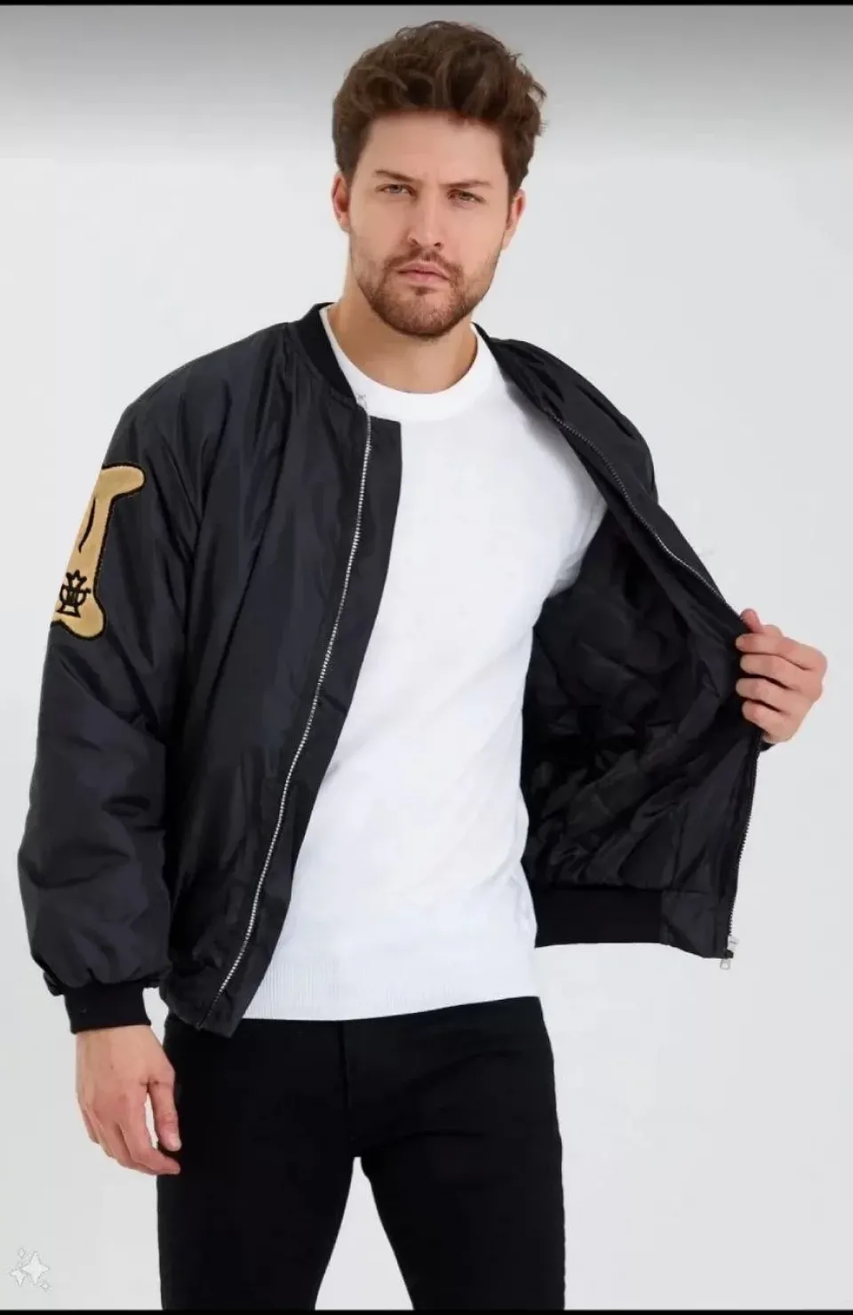 Erkek Siyah Bomber Kolej Mont – B Harfi ve Kemik Baskılı, Su İtici Kumaş, Kapitone Astarlı Fermuarlı Ceket - Siyah