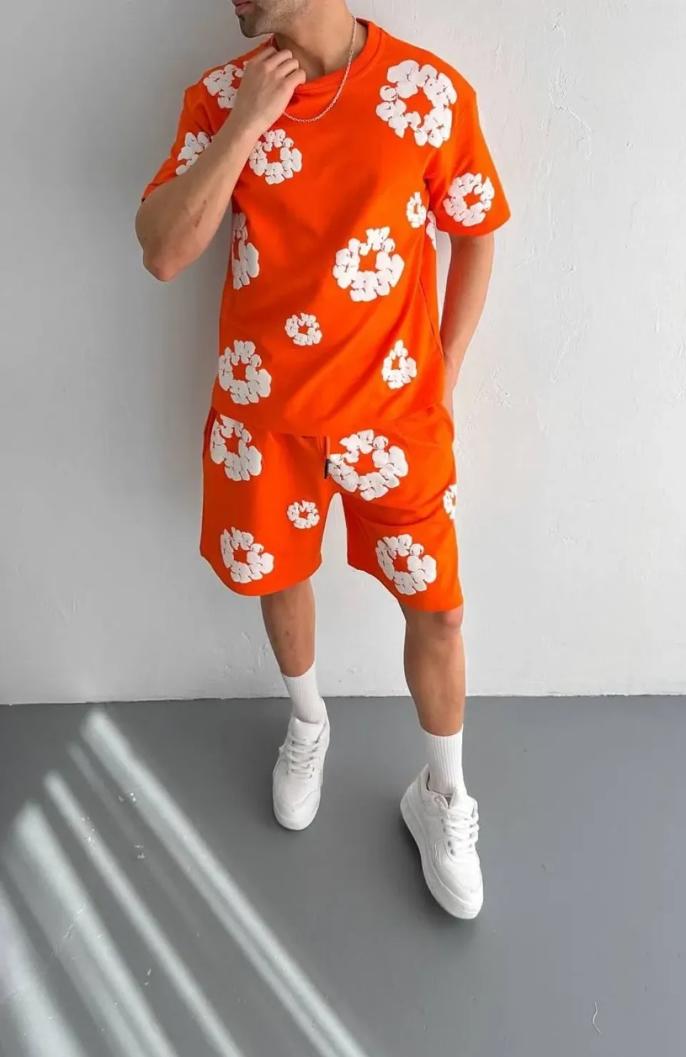 İki İplik Kumaş Baskılı T-shirt Şortlu Takım- Turuncu