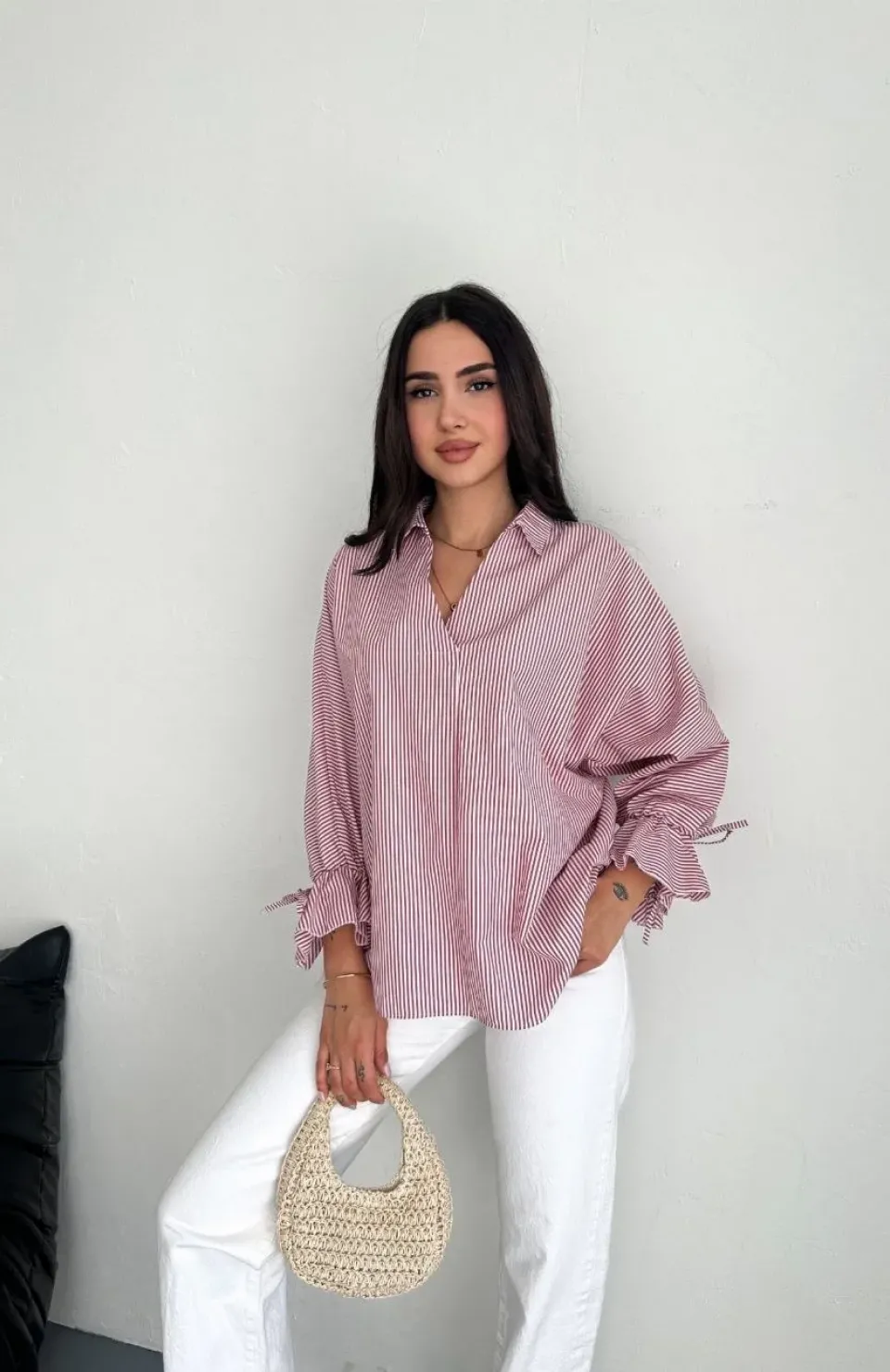 Kadın Arkası Asimetrik Yırtmaç Kesim Detaylı Cizgili Bluz Gömlek - Bordo