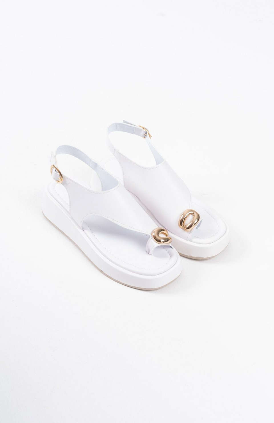 Kadın Beyaz Cilt Toka Detaylı Sandalet TR17MY03B Somersan Giyim | Kadın, Erkek ve Çocuk Moda
