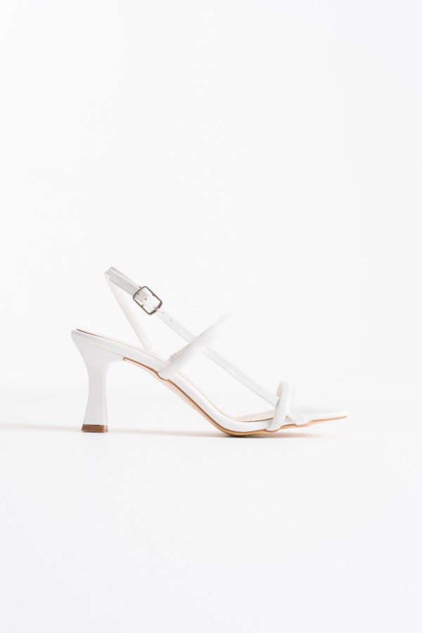 Kadın Beyaz Topuklu Sandalet TR12MY06B