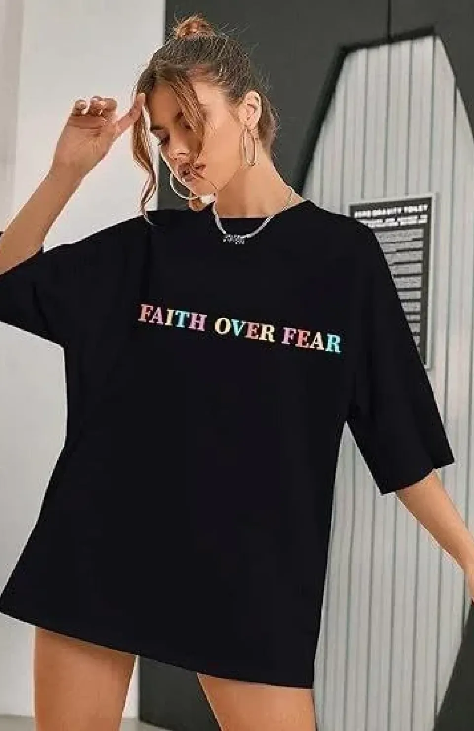 Kadın Bisiklet Yaka Baskılı T-shirt - Siyah