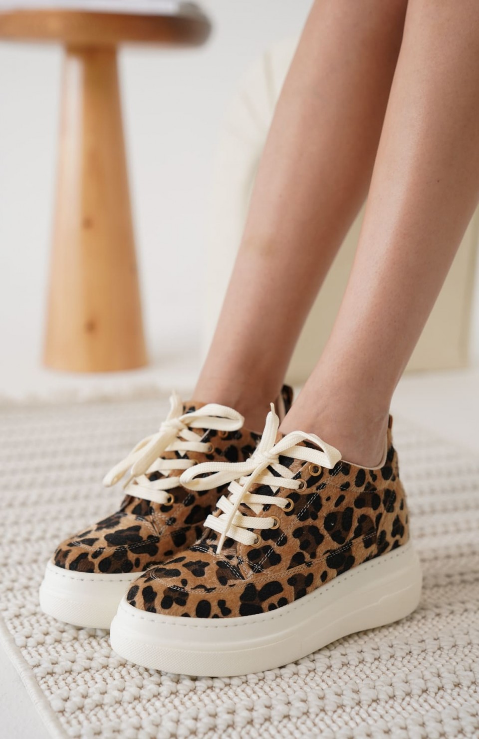 Kadın Gizli Topuk Beyaz Taban Leopar Spor Ayakkabı TR10MS01H Somersan Giyim | Kadın, Erkek ve Çocuk Moda