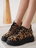 Kadın Gizli Topuk Siyah Taban Leopar Spor Ayakkabı TR10MS01K Somersan Giyim | Kadın, Erkek ve Çocuk Moda