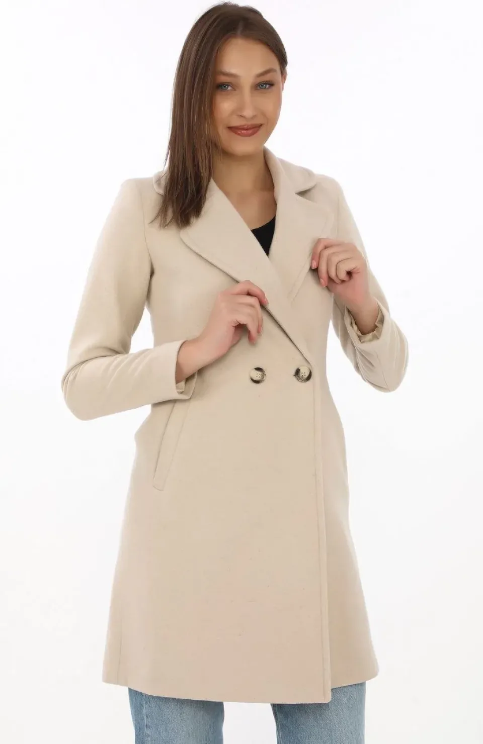 Kadın Kaşe Kaban – Siyah Yünlü Dokuma, Kruvaze Yaka, Astarlı, Cepli, Kuşaklı Uzun Boy Tesettür Uyumlu Kışlık Şık Kaban - Bej Somersan Giyim | Kadın, Erkek ve Çocuk Moda