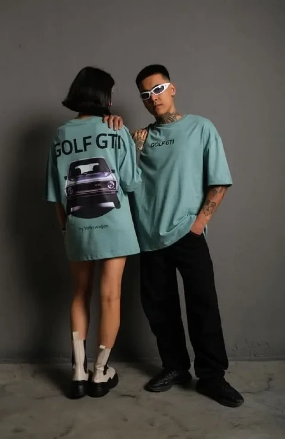 Kadın Oversize Baskılı Tişört – Golf GTI Retro Araba Desenli, Ön & Arka Dijital Baskı, Sokak Modası Stil - Mint Yeşili