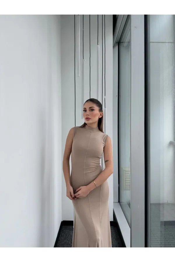 Kolsuz Yarım Bogazlı Uzun Elbise- Bej