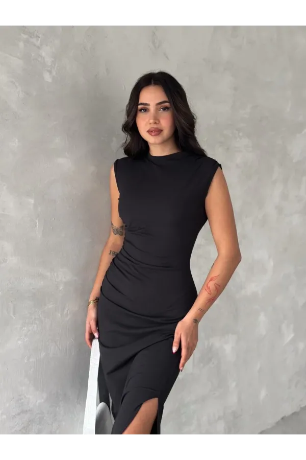 Kolsuz Yırtmaçlı Uzun maxı boy Elbise - Siyah