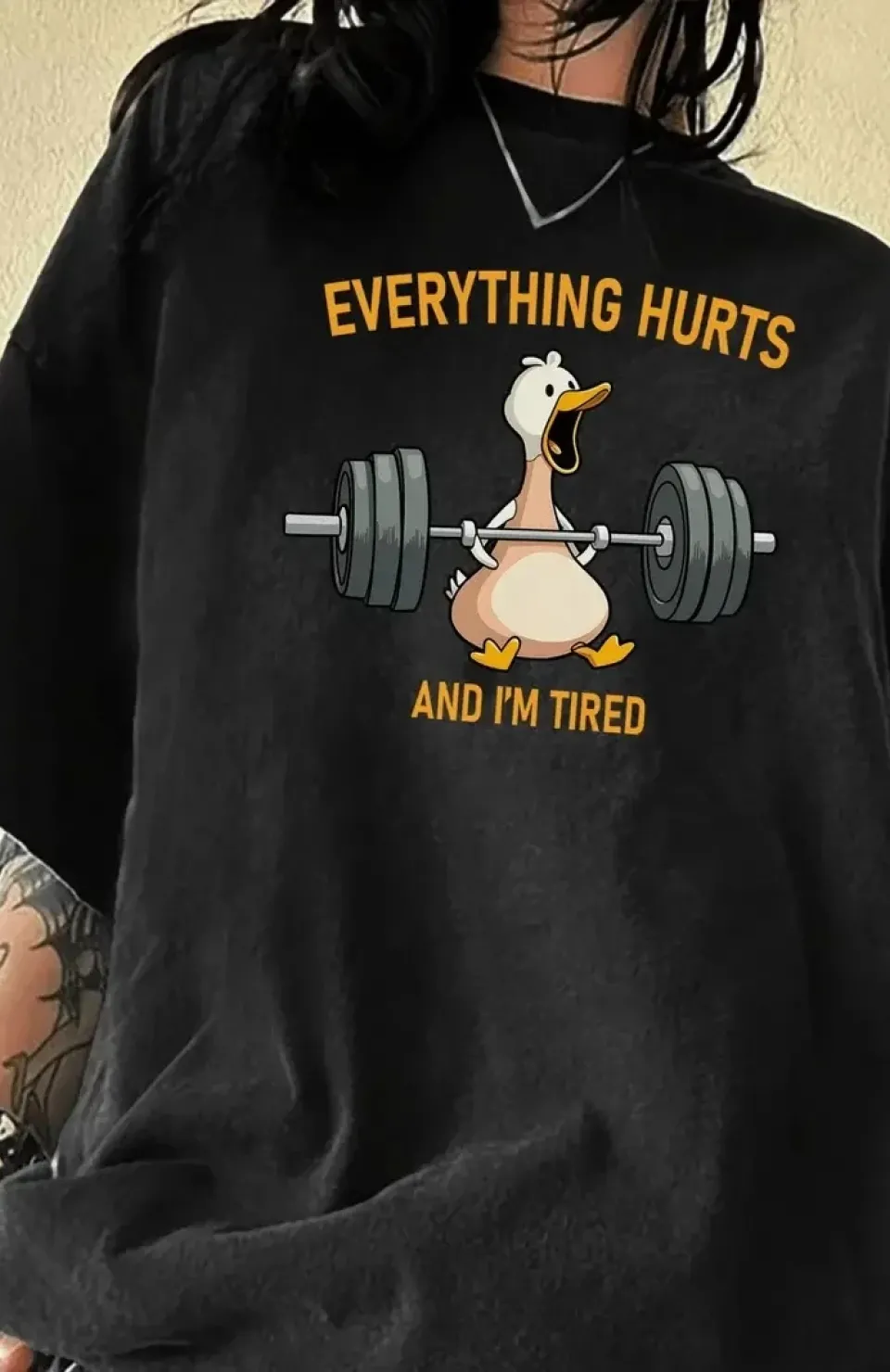 Ördek Baskılı ve Yuvarlak Yakalı Kadın Günlük Büyük Boy Siyah Tişört. - Siyah