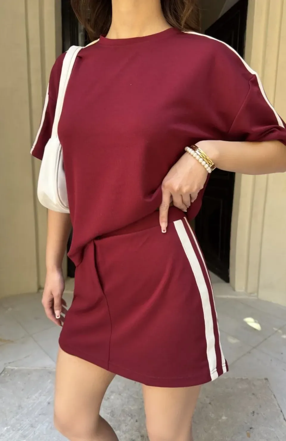 Osy Modal yumuşak dokulu Kumaş Kadın Parçalı Bisiklet Yaka T-shirt Mini Şortlu Etek İkili Takım -Bordo