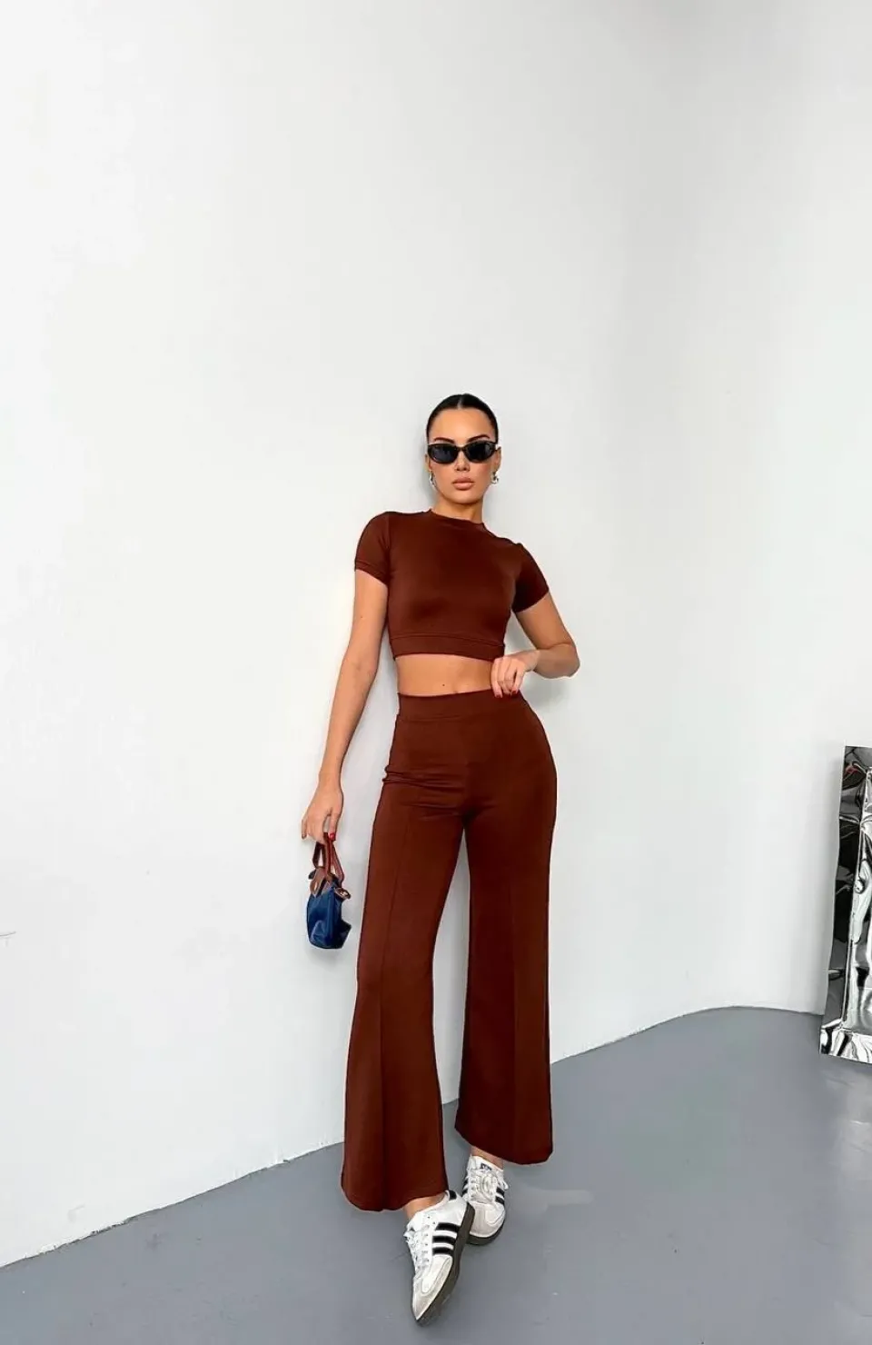 Osy Modal Yumuşak Dokulu Kumaş Kısa Kollu Crop Alt ispanyol Paça Pantalon ikili Takım - Kahverengi