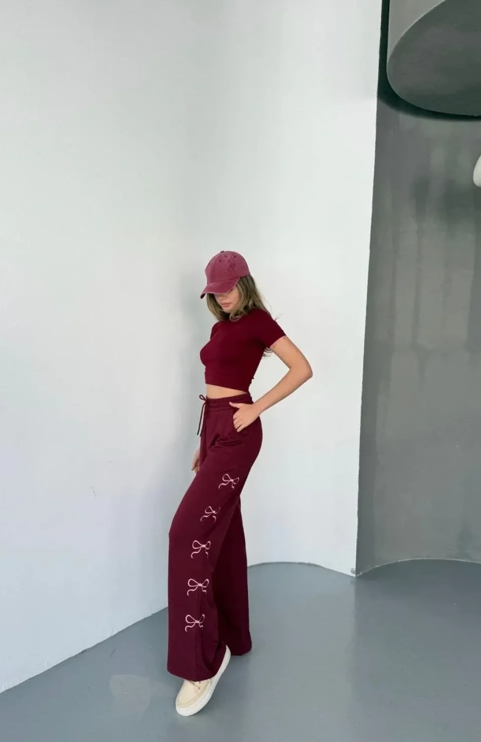 Osy Modal Yumuşak Dokulu Kumaş Nakış işlemeli Rahat Bol Paça Eşofman Pantalon - Bordo