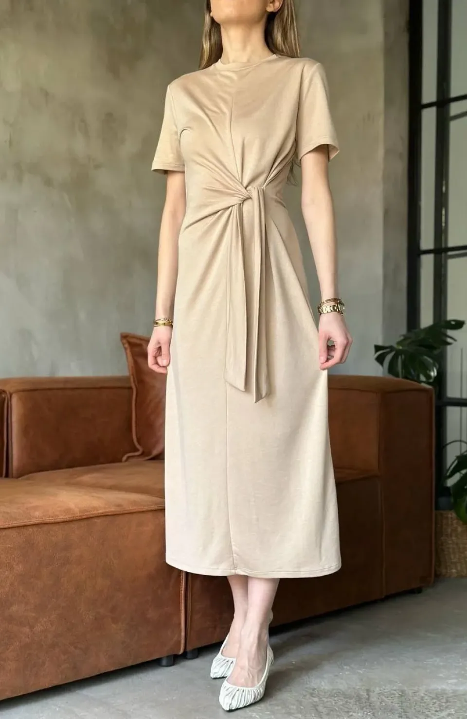 Osy Modal Yumuşak Dokulu Kumaş Yandan Bağlamalı Elbise - Bej