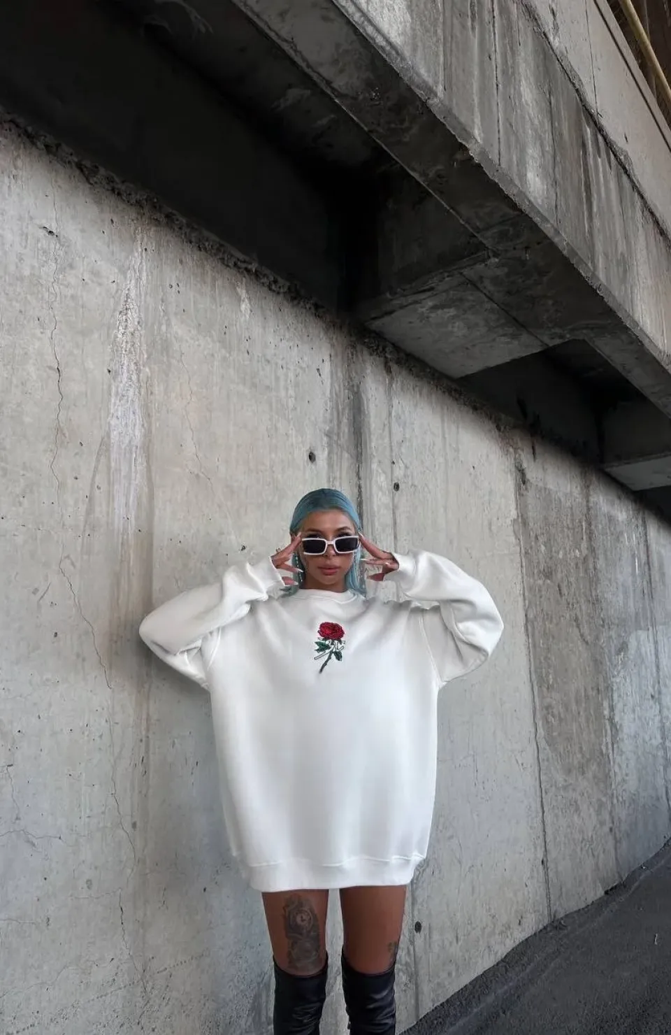 Oversize Üç İplik Bisiklet Yaka Baskılı SweatShirt - Beyaz Somersan Giyim | Kadın, Erkek ve Çocuk Moda