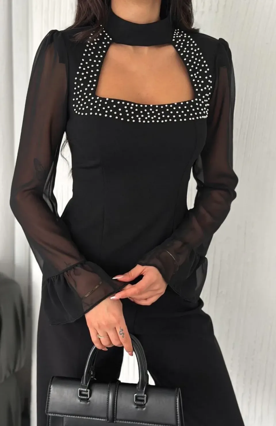 Penye Uzun Kollu Kadın Kolları Şifon Göğüste İnci Boncuk detaylı Bluz - Siyah
