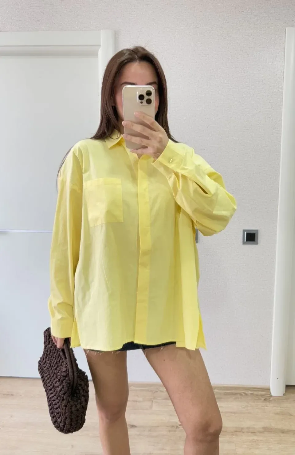 Poplin Kadın Yakalı Yandan Yırtmaçlı Arka Pens Detaylı Gömlek - Sarı