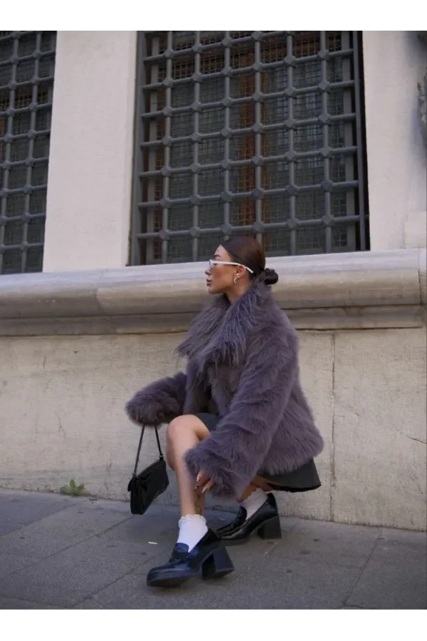 Salaş Sakallı Yumuşak Dokulu Yakalı Cepli Suni Kürk - füme