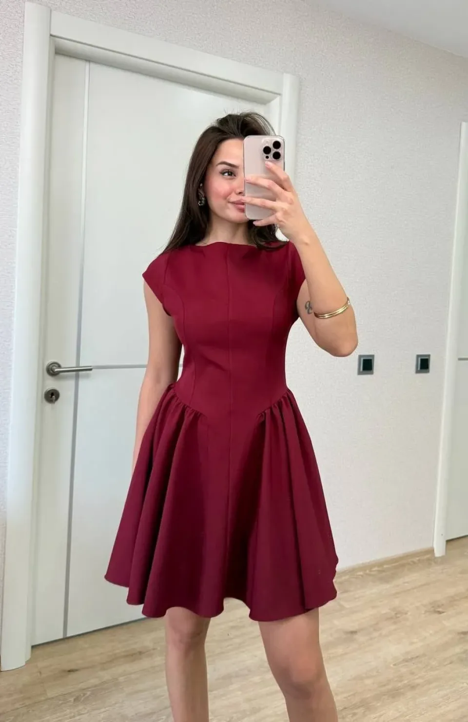 Sırt dekolteli Çan Detaylı Mini Elbise - Bordo