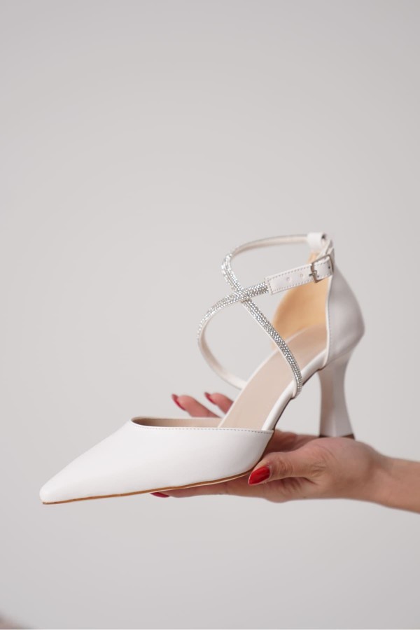 Taşlı Kadın Beyaz Topuklu Ayakkabı TR12MS03B