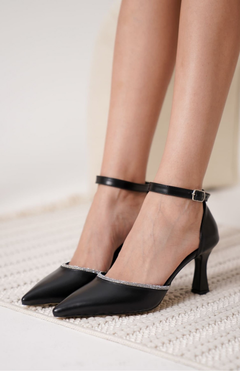 Taşlı Kadın Siyah Topuklu Ayakkabı TR12MS02A Somersan Giyim | Kadın, Erkek ve Çocuk Moda