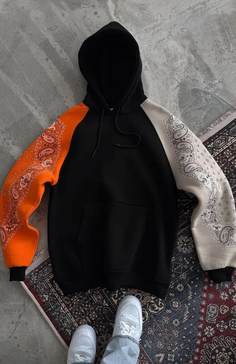 Üç İplik Penye Kapşonlu Parçalı SweatShirt - Siyah