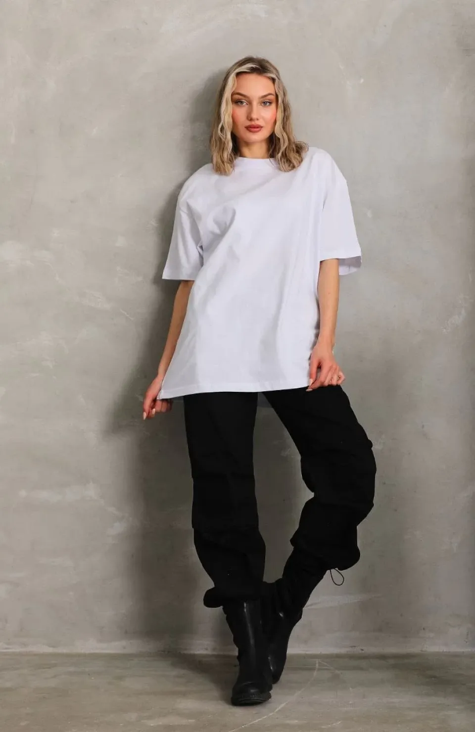 Unisex Bisiklet Yaka 20/1 Düz Oversize T-Shirt - Beyaz Somersan Giyim | Kadın, Erkek ve Çocuk Moda