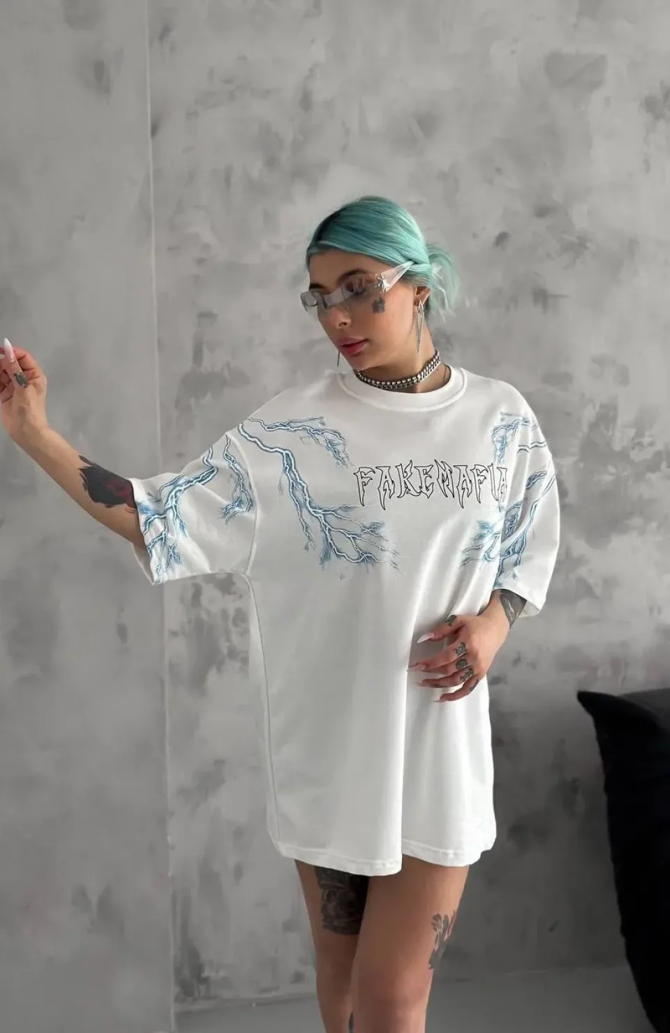Unisex Bisiklet Yaka Baskılı Oversize T-Shirt - Beyaz Somersan Giyim | Kadın, Erkek ve Çocuk Moda