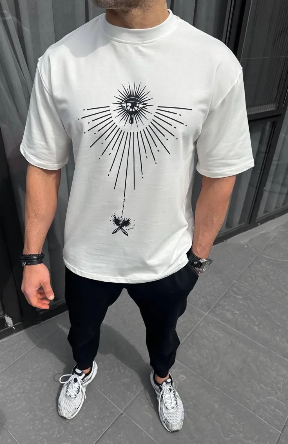 Unisex Bisiklet Yaka Baskılı Oversize T-Shirt - Beyaz Somersan Giyim | Kadın, Erkek ve Çocuk Moda