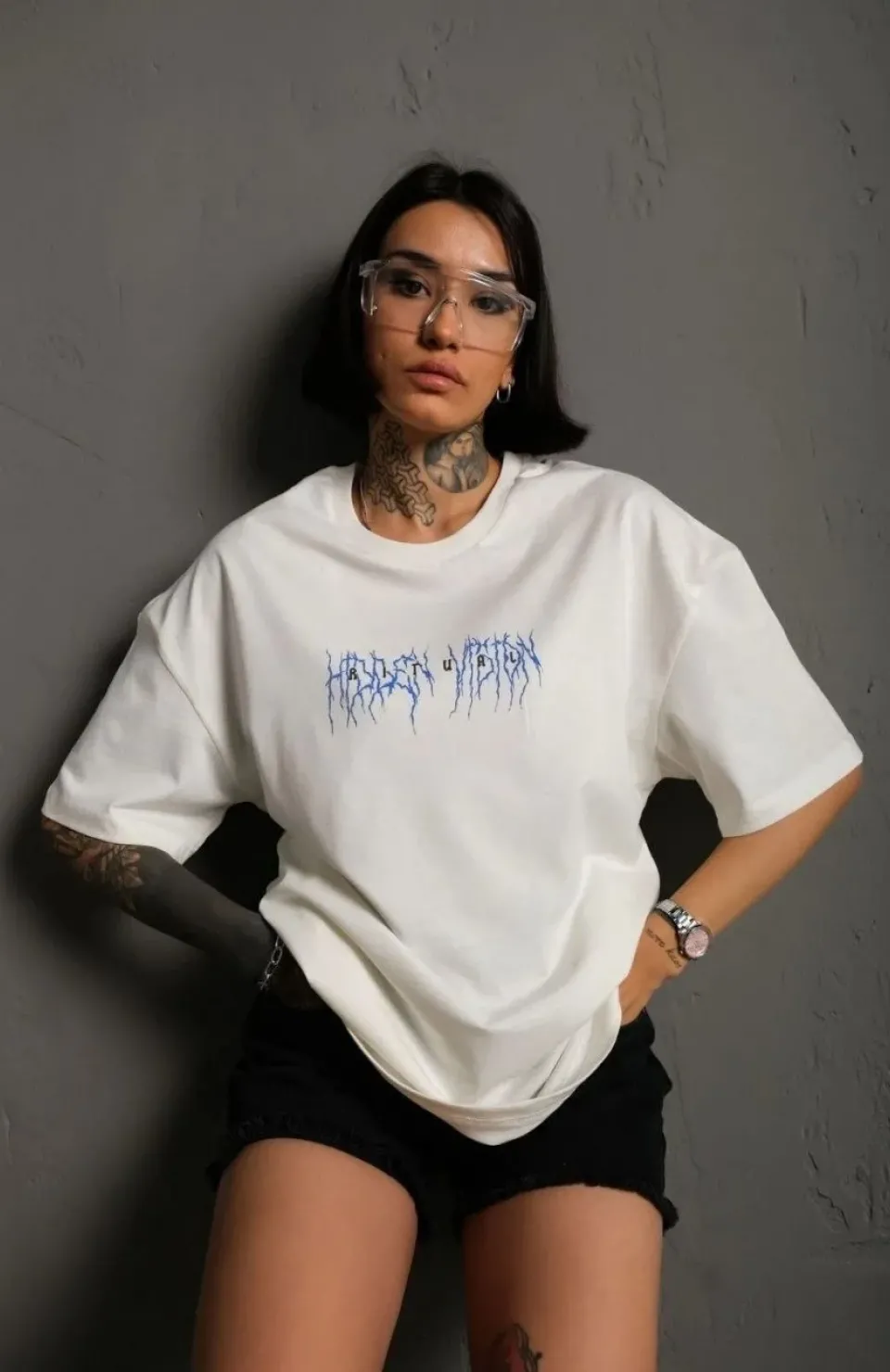 Unisex Bisiklet Yaka Baskılı Oversize T-Shirt - Beyaz Somersan Giyim | Kadın, Erkek ve Çocuk Moda